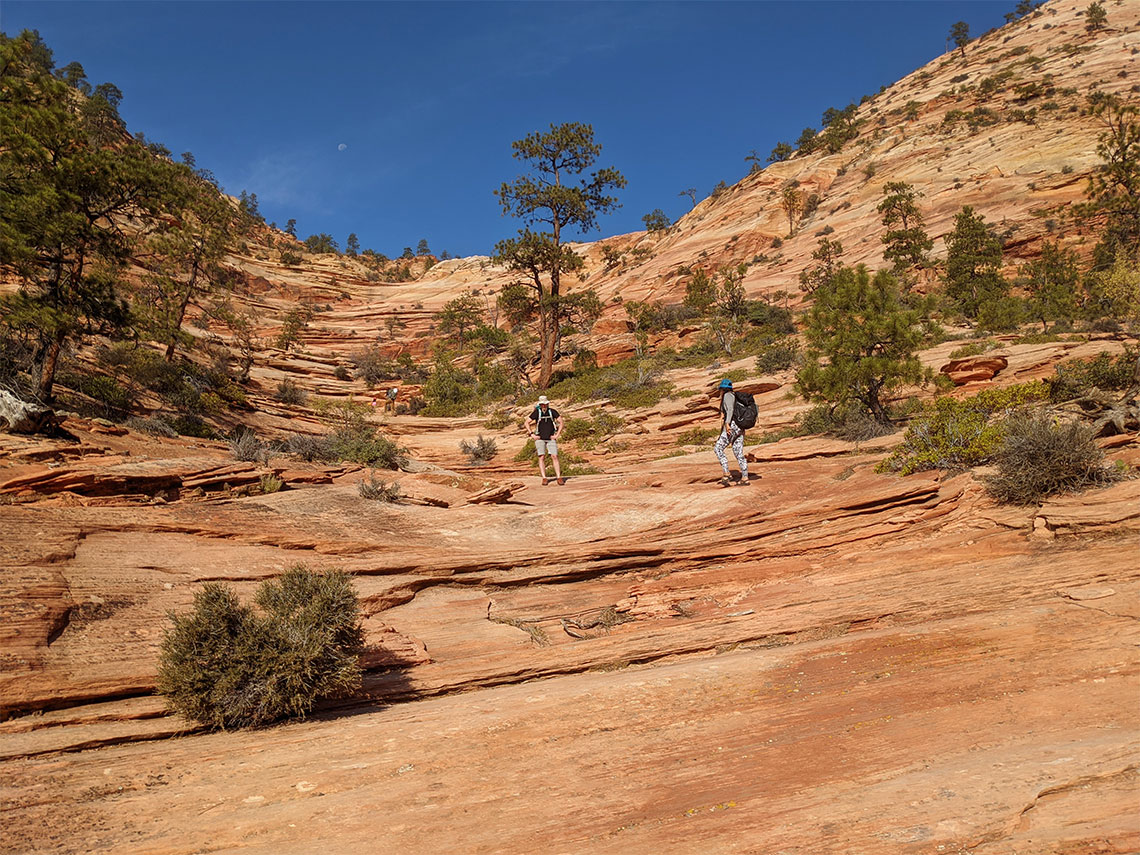Ascending the bowl on the Lodge Canyon approach