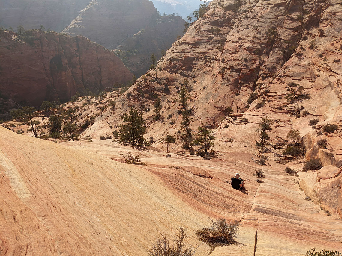 Top of the bowl climb in the Lodge Canyon approach