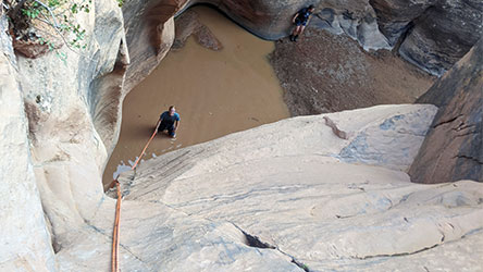 Canyoneering Entrajo Canyon in Moab
