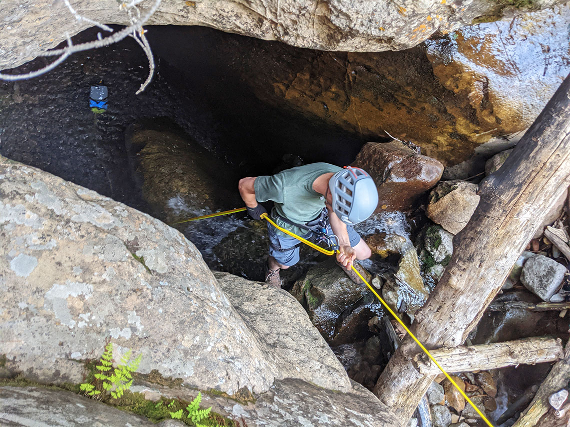 Beginning rappel 1 in Pleiades Canyon