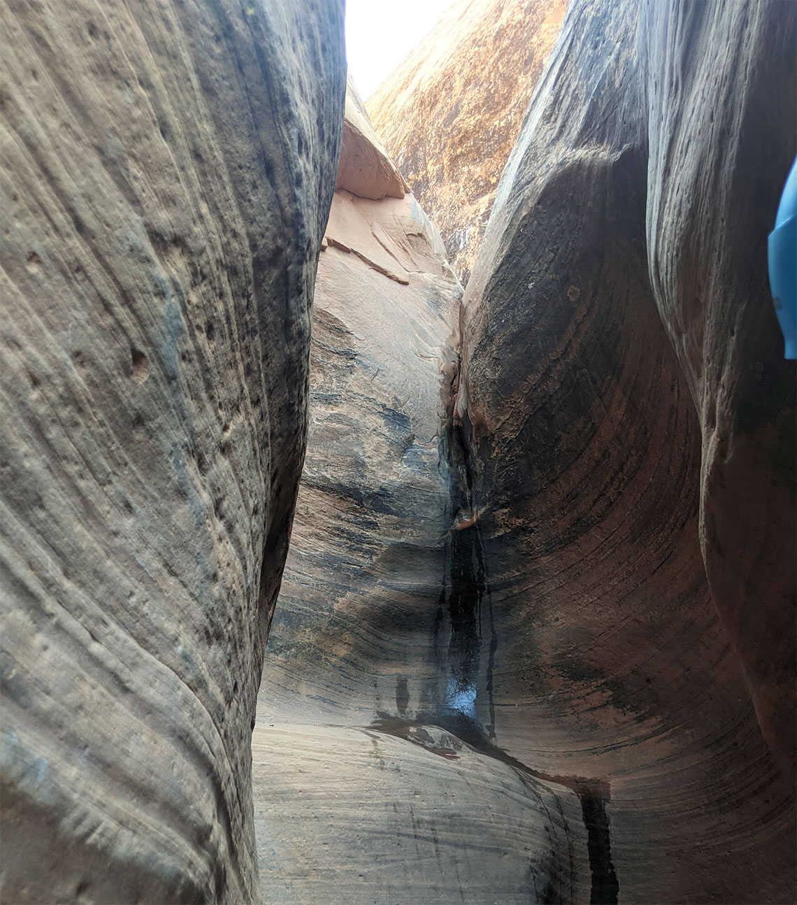 Bottom view of the first rappel in Entrajo Canyon