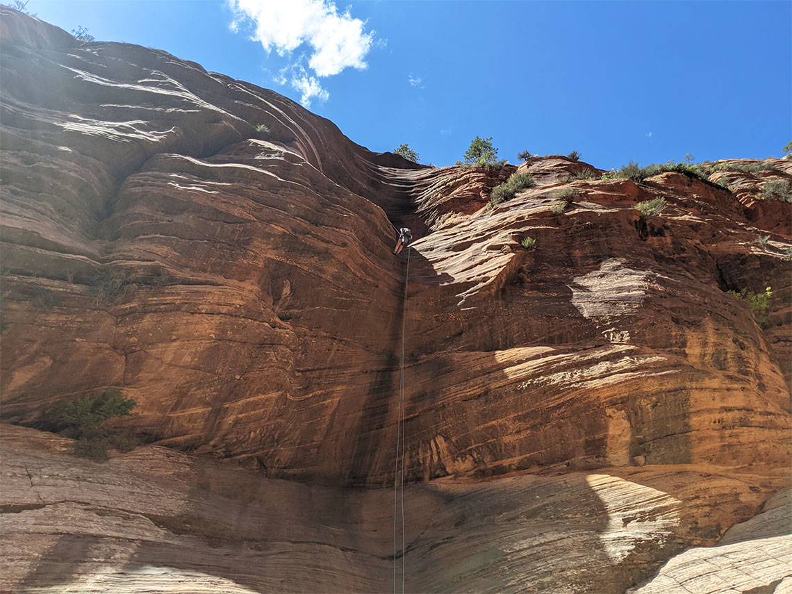 Looking up the 4th rappel in Behunin