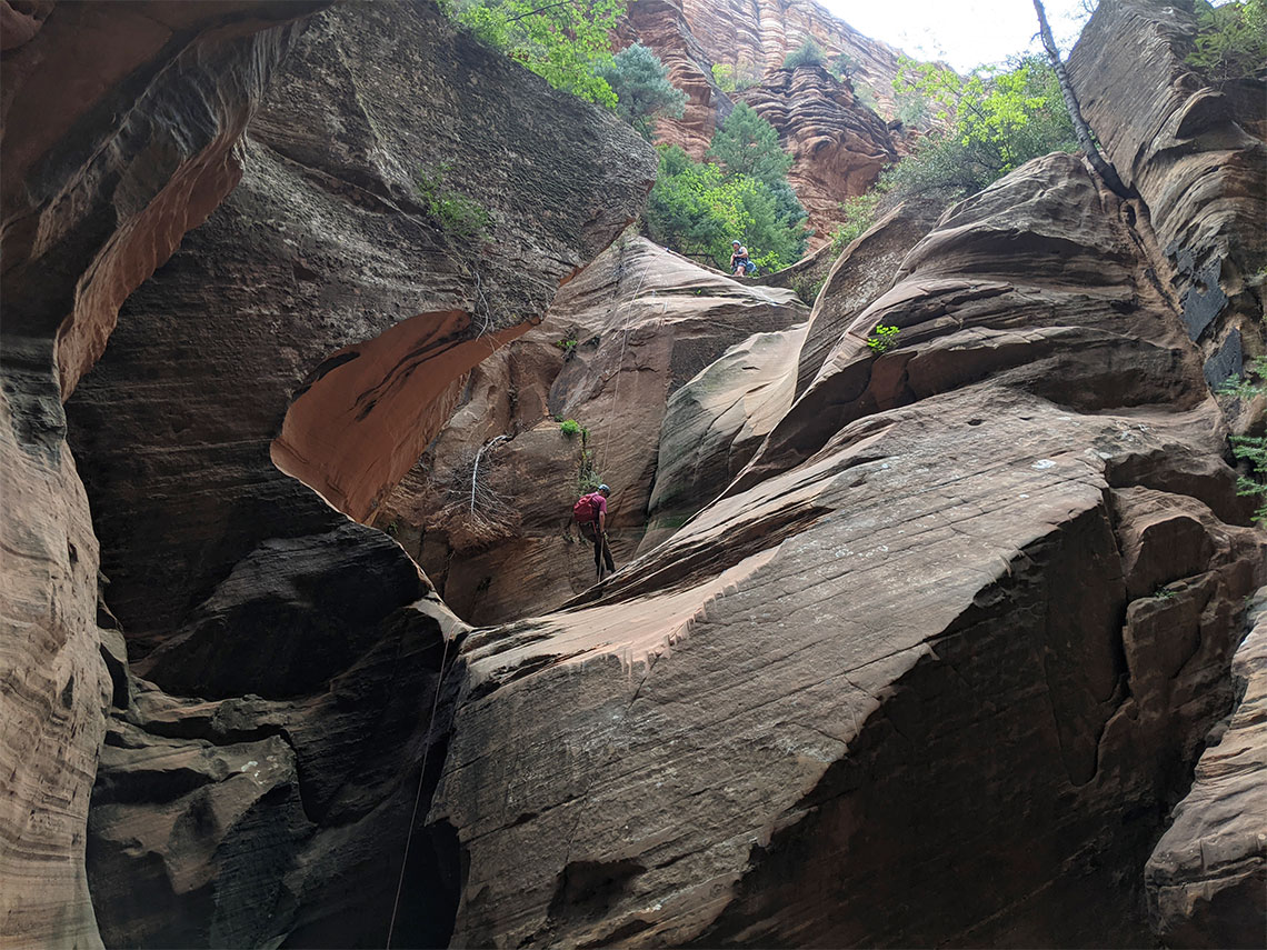 Looking up the 7th rappel in Behunin